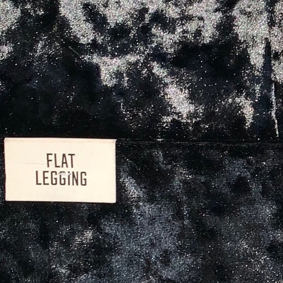 Victoria Secret PINK Crushed Velvet Black Legging - Picture 3 of 3